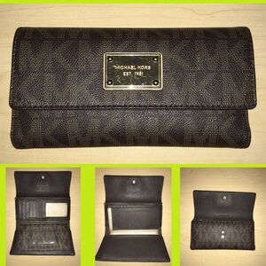 Michael Kors Brown Signature ‘ Jet Set’ Wallet- TAKING OFFERS